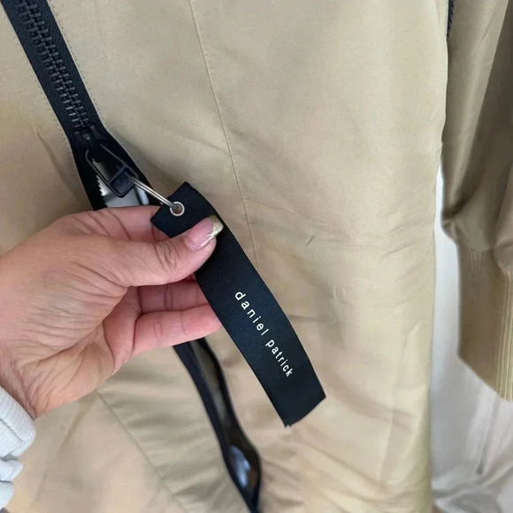 Beige Long Bomber Jacket Women’s Size M - Daniel Patrick - Picture 2 of 6